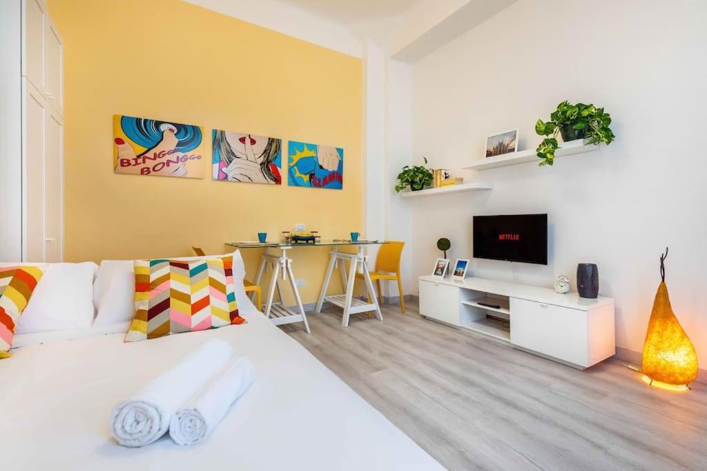 Relax Stay In A Typical Milan Courtyard - Navigli Екстер'єр фото